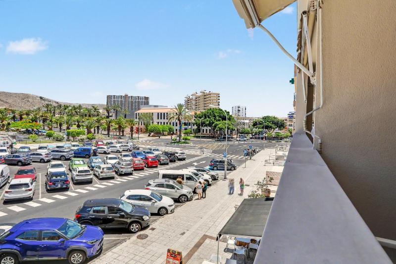 Los Cristianos Plaza Centre suite - image 14