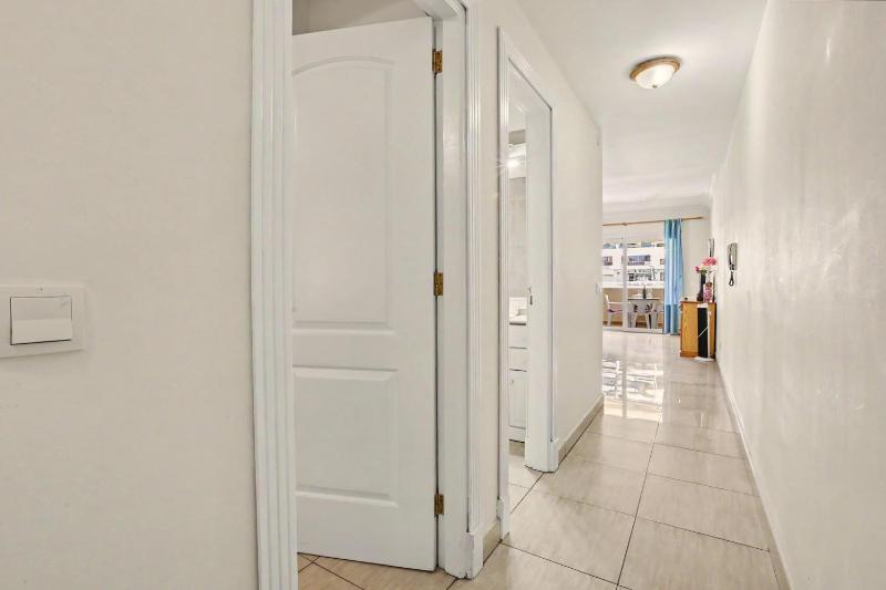 Los Cristianos Plaza Centre suite - image 28