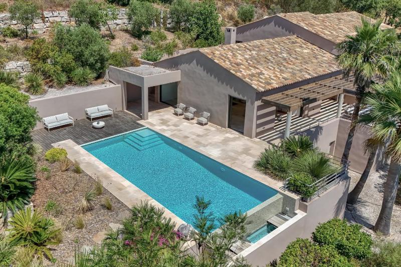Maison d'architecte vue mer à Grimaud - image 29