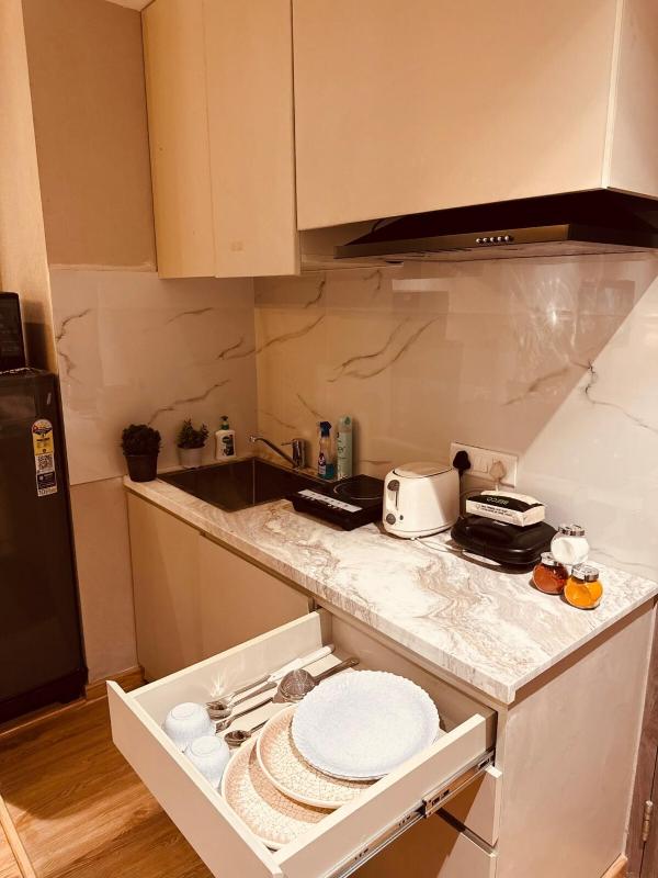 The Quite Corner - image 5