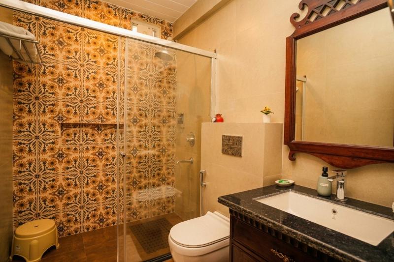 Minimalist Apartment In Aloha 2 BHK Luxury Ganga View - For Cool Adults & Family Only - image 12
