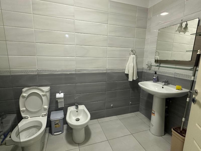 North Gate Apartments - image 8