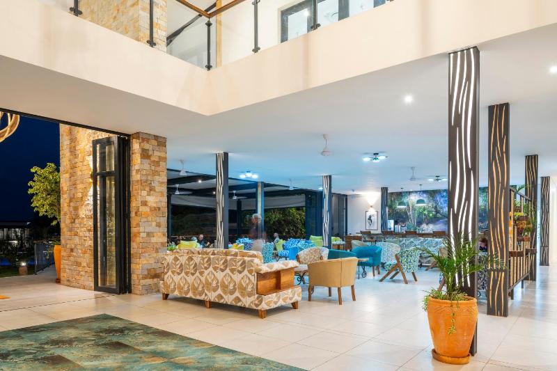 Waterfalls Lodge - image 9