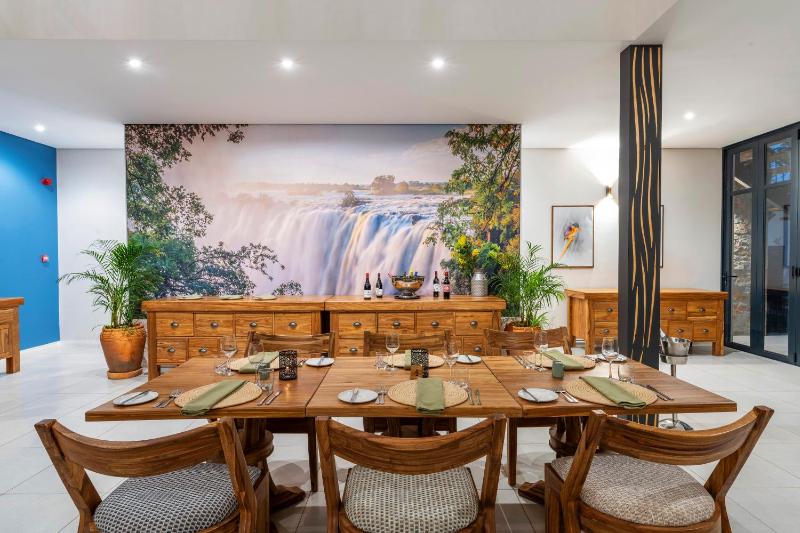 Waterfalls Lodge - image 11