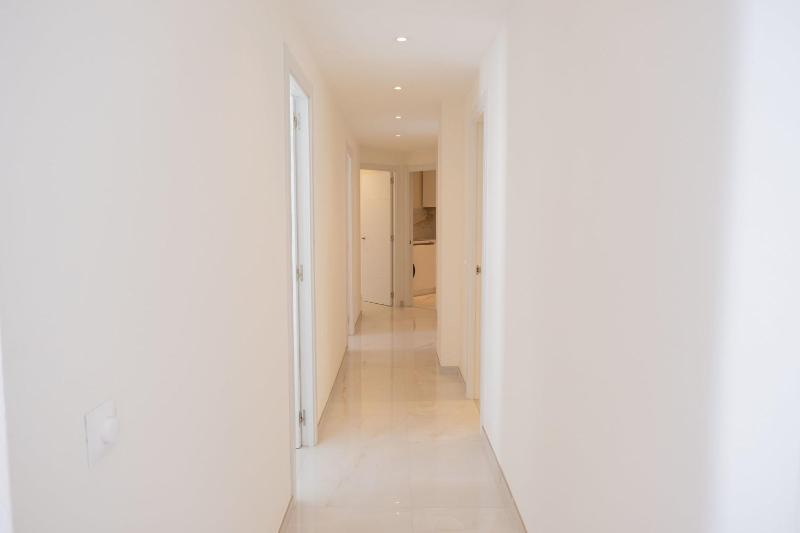 Puerto Banús 3BR Apartment Walk to Beach and Marina - image 25