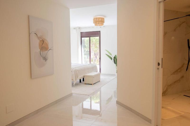 Puerto Banús 3BR Apartment Walk to Beach and Marina - image 35