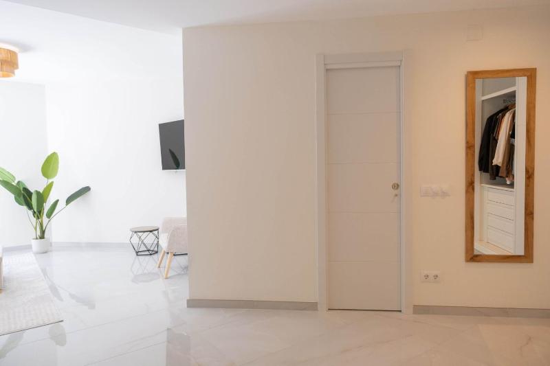 Puerto Banús 3BR Apartment Walk to Beach and Marina - image 27