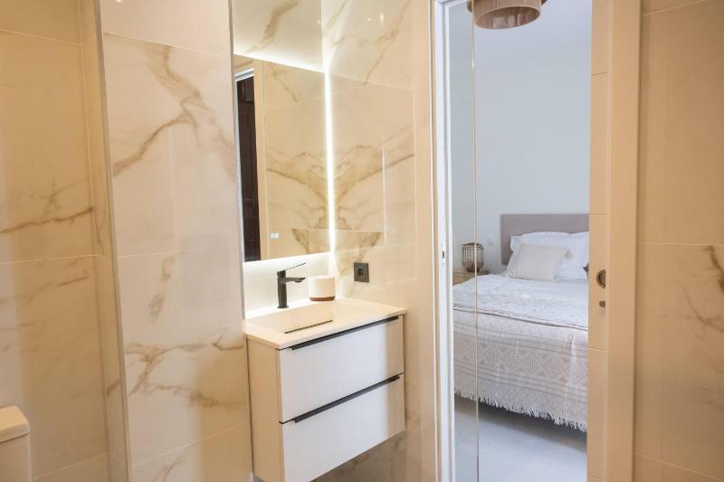 Puerto Banús 3BR Apartment Walk to Beach and Marina - image 17