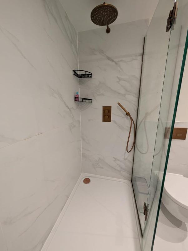 Modern 1 Bed Apartment-Central Leeds Near Arena - image 16