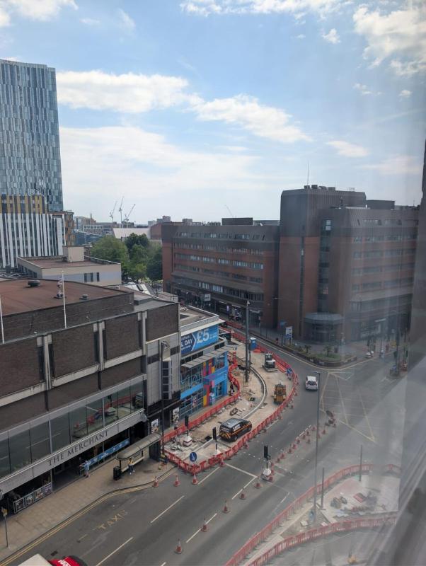 Modern 1 Bed Apartment-Central Leeds Near Arena - image 10