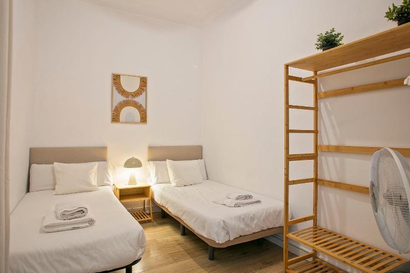 The White Flats Eixample - image 16