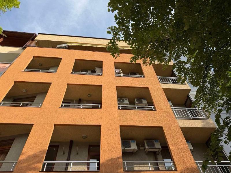 Top Center House - image 1