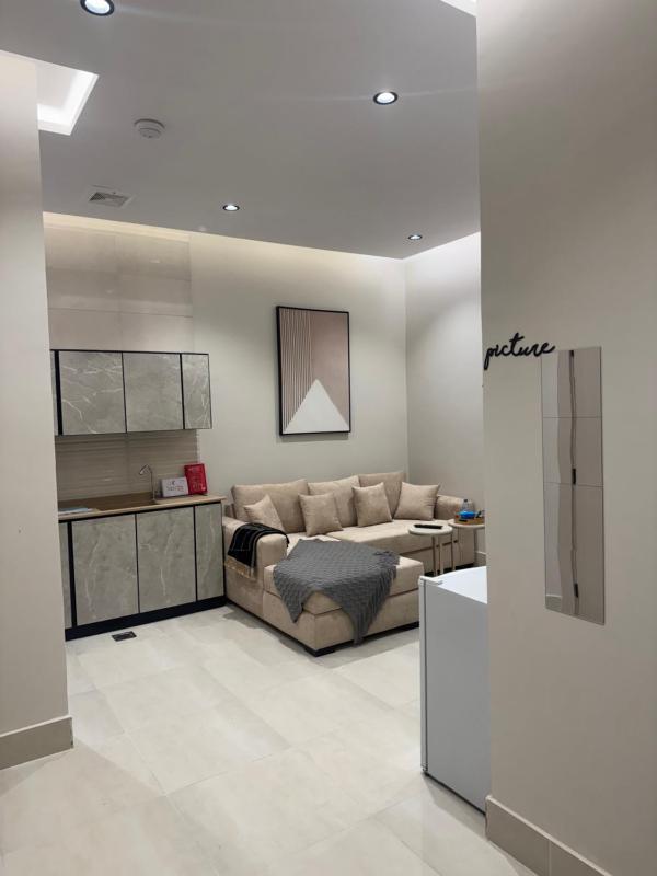 Cozy 1BR Apartment with balcony & Free parking - image 3