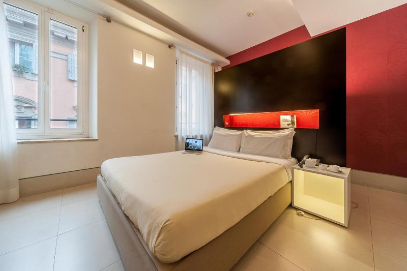 Savoy Hotel - image 30