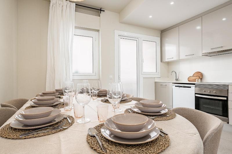 Camp Nou Grand Apartment - image 7