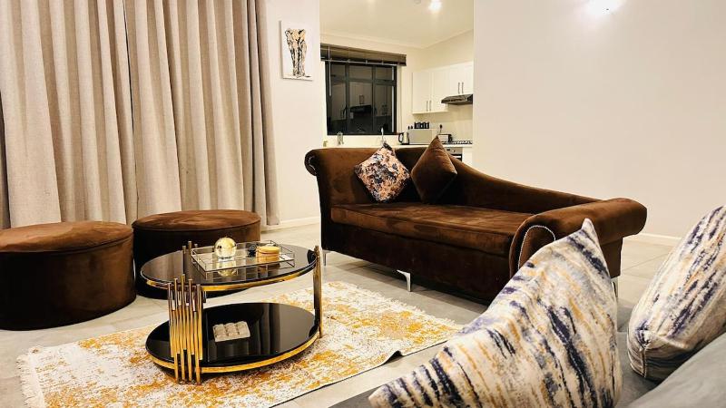Modern 2-Bed Apartment In Victoria Falls Estate - image 11