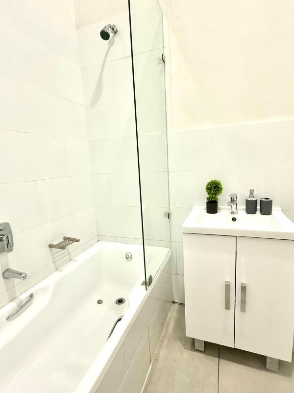 Modern 2-Bed Apartment In Victoria Falls Estate - image 15
