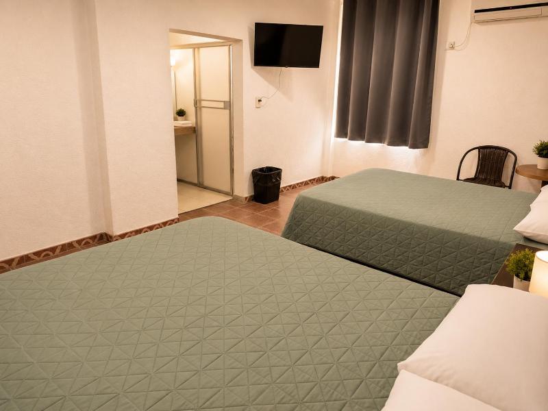 Hotel Miramar - La Paz - image 25