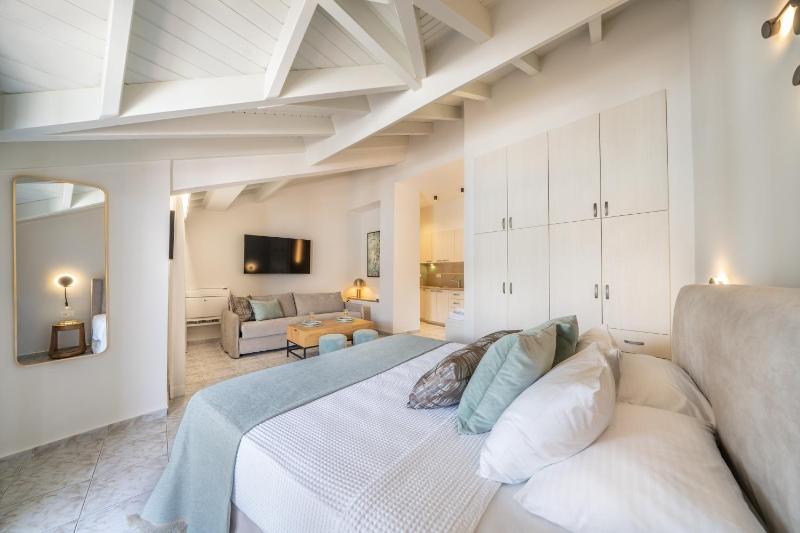 Argostοli Bay Apartments - image 47