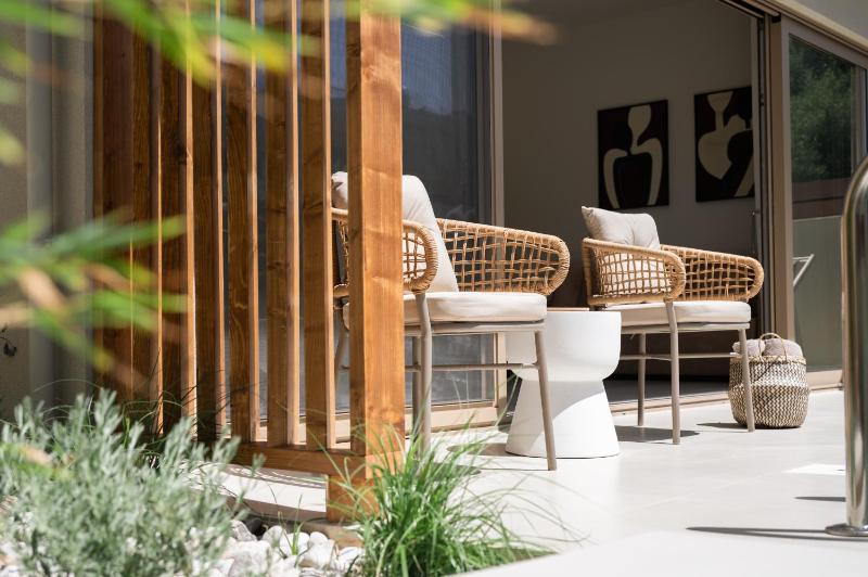 IONE Suites - image 21