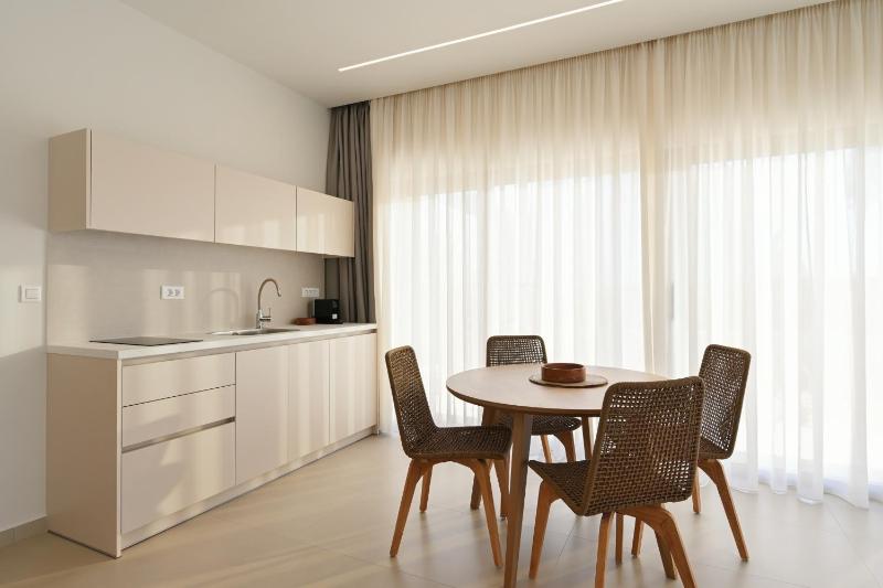 IONE Suites - image 26