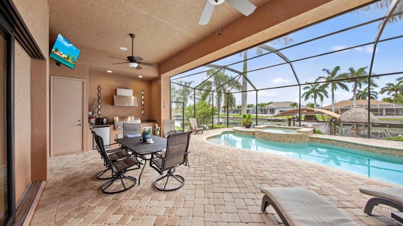 III Palms Oasis - image 11
