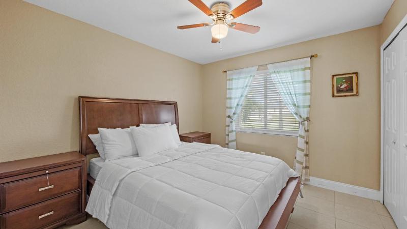 Cape Coral Reef - image 13