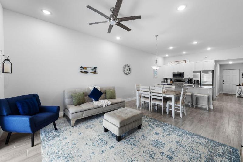 Portside Paradise 329 - image 4