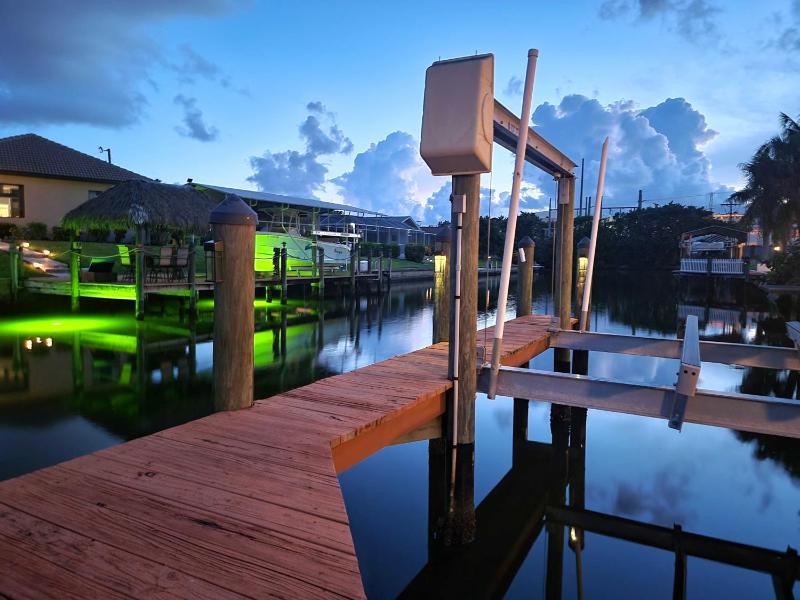 Sunset Palms Dockside Retreat - image 2