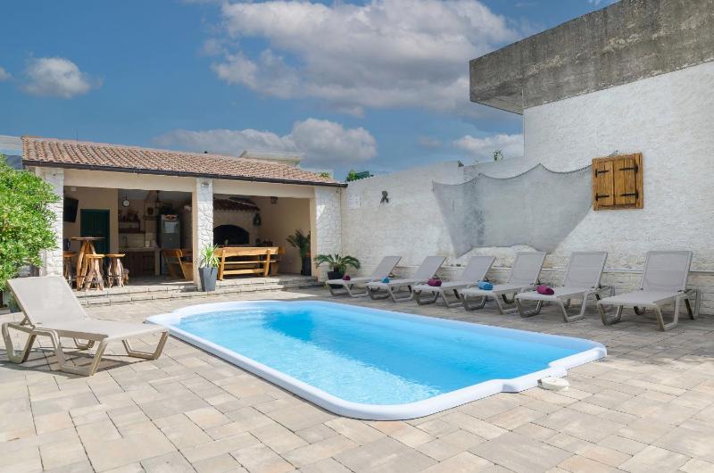 Apartment Villa Dijana - image 1