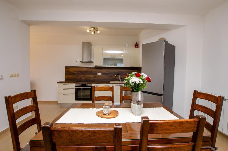 Apartment Villa Dijana - image 24