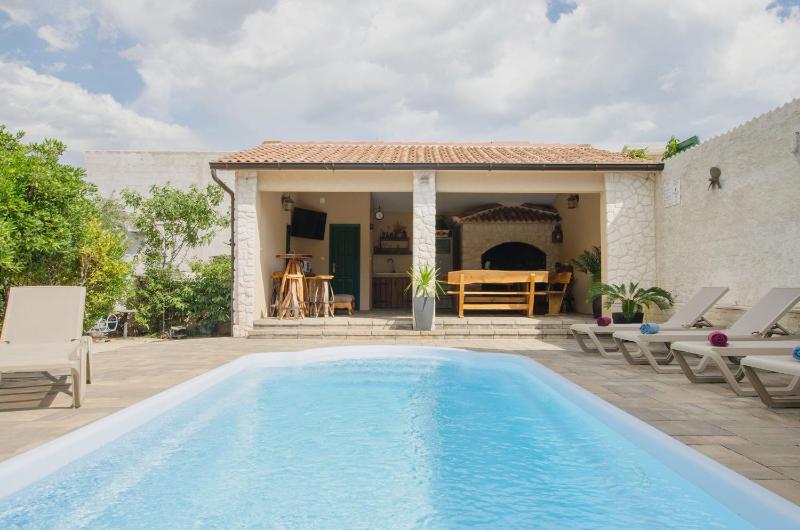 Apartment Villa Dijana - image 37