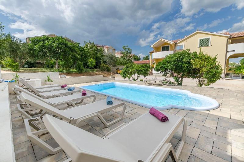 Apartment Villa Dijana - image 35
