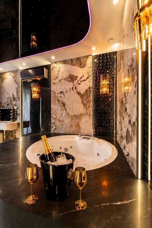 Apartament z Jacuzzi Warszawa Centrum - Romantic Bliss - image 11