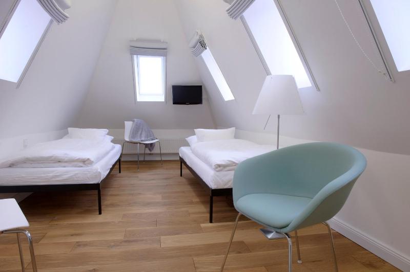 Large Suite image 2