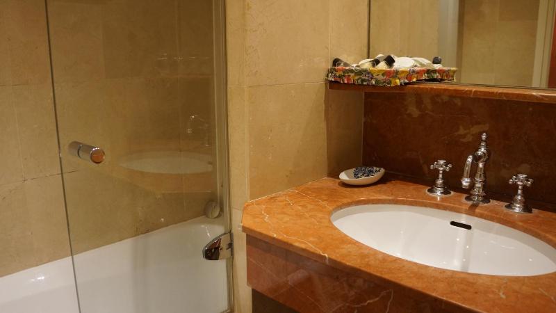 Superior Double Room image 3