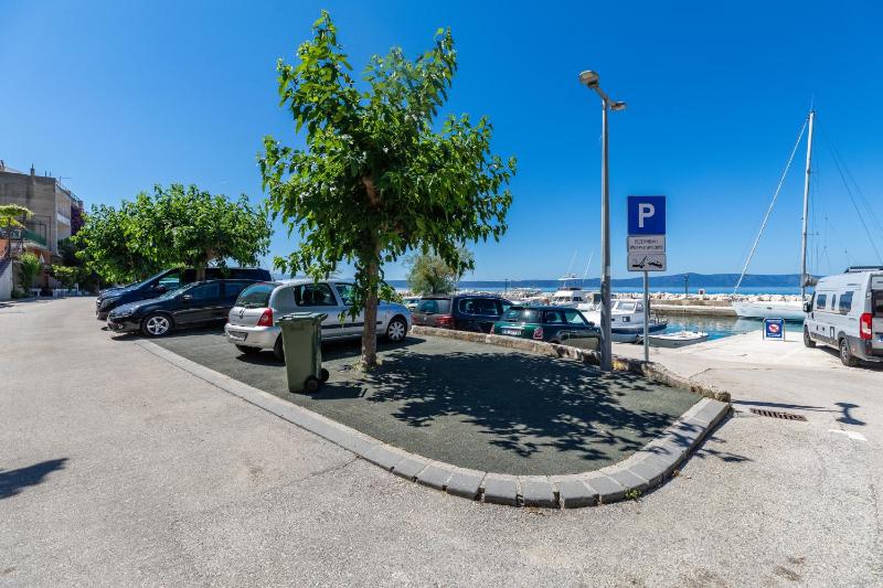 Apartments by the sea Podgora Makarska - 11432 - image 18
