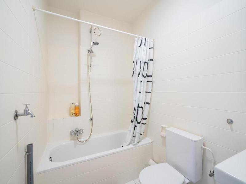 Antwerp bright apartment stay - image 9