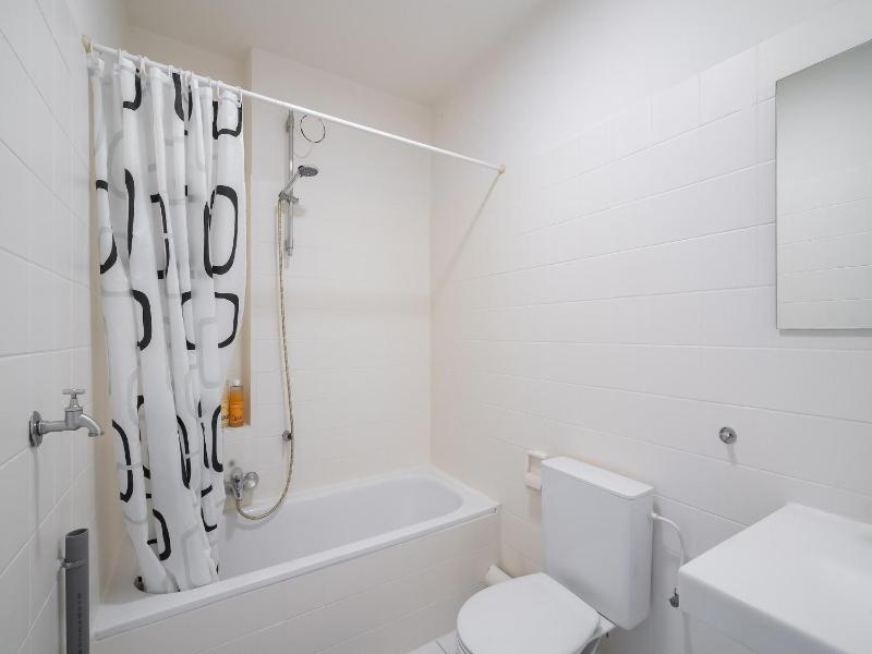 Antwerp bright apartment stay - image 8