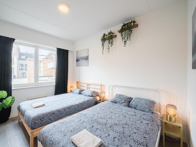 Antwerp bright apartment stay - image 7