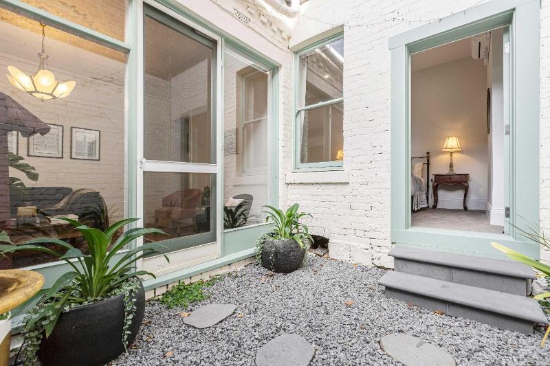 VAQUAY Heirloom In Carlton - image 5
