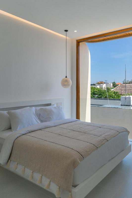 Maiora Hills - Chic 2BR Villa in Central Canggu 4 Mins to Beach! - image 15