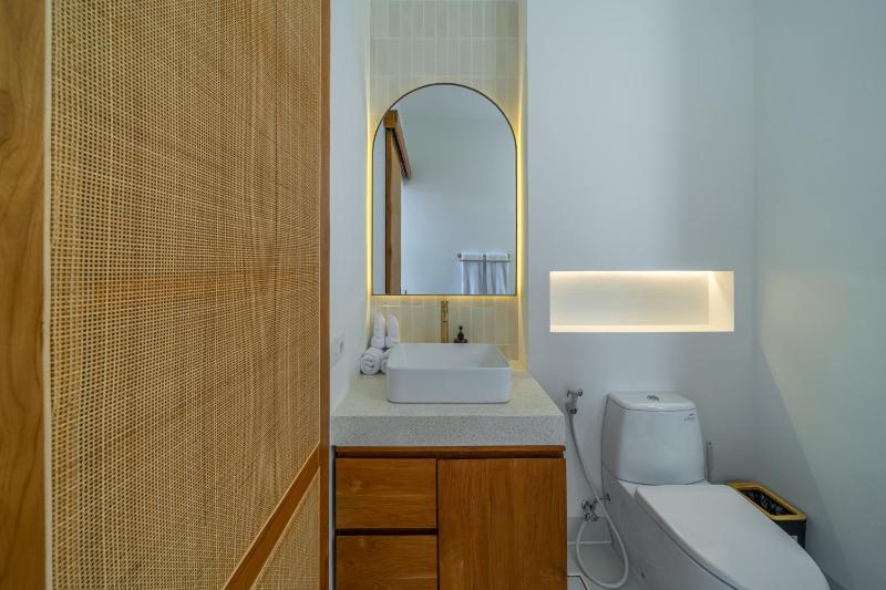 Maiora Hills - Chic 2BR Villa in Central Canggu 4 Mins to Beach! - image 10