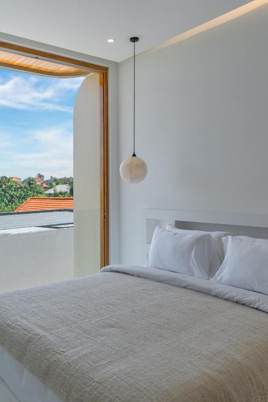 Maiora Hills - Chic 2BR Villa in Central Canggu 4 Mins to Beach! - image 23