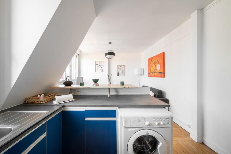 Bright 1BDR Retreat in Paris 15th - image 13
