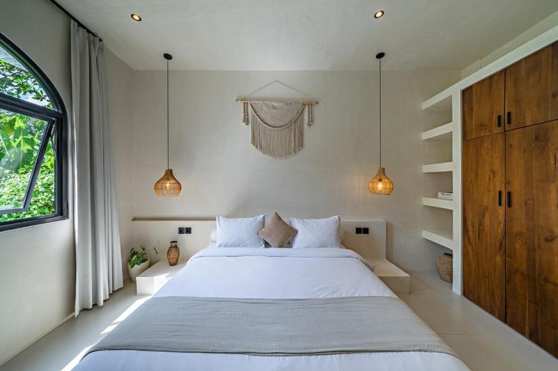 Casa Makana - Modern 2BR Island Boho Villa with Private Rooftop! - image 28