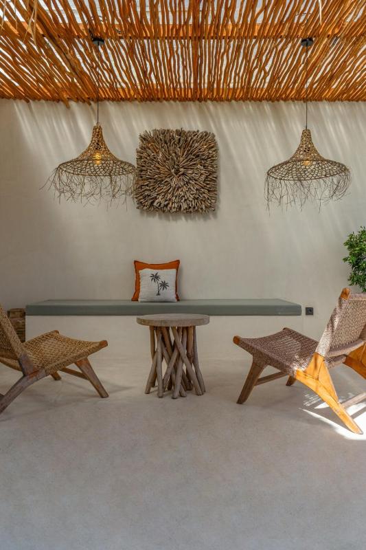 Casa Makana - Modern 2BR Island Boho Villa with Private Rooftop! - image 19