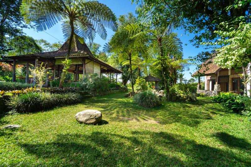 Tempuran Hills Family Homestay By ARBA - image 14
