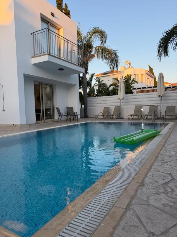 The Palm Villa Protaras - image 8