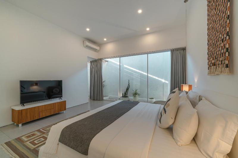 Weiss Berawa - Chic 3BR Villa with Pool 5 Minutes to Berawa Beach - image 39